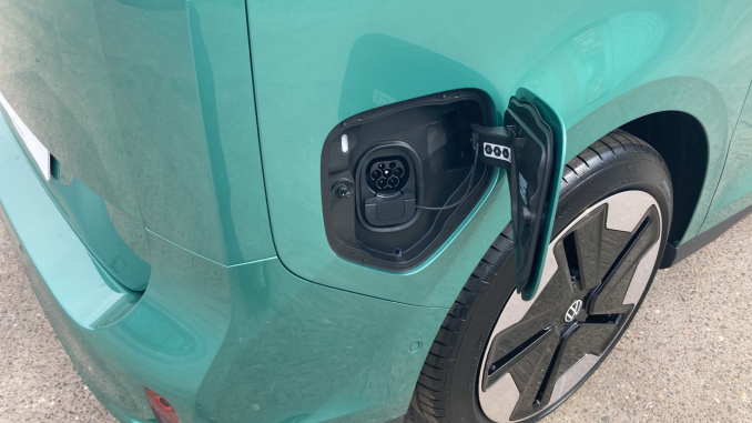 Volkswagen ID. Buzz 210kW Style Pro 86kWh 5dr LWB Auto [7St/Design+] Electric Estate - Image 41